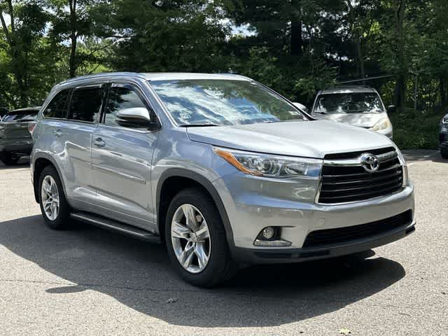 Thumbnail: 2015 Toyota Highlander - 20