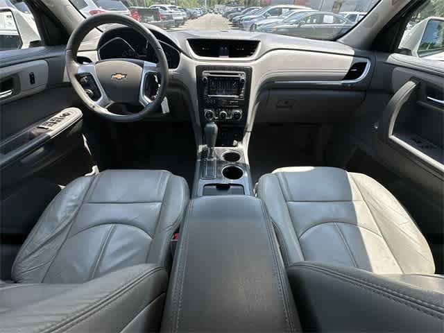 Thumbnail: 2015 Chevrolet Traverse - 19