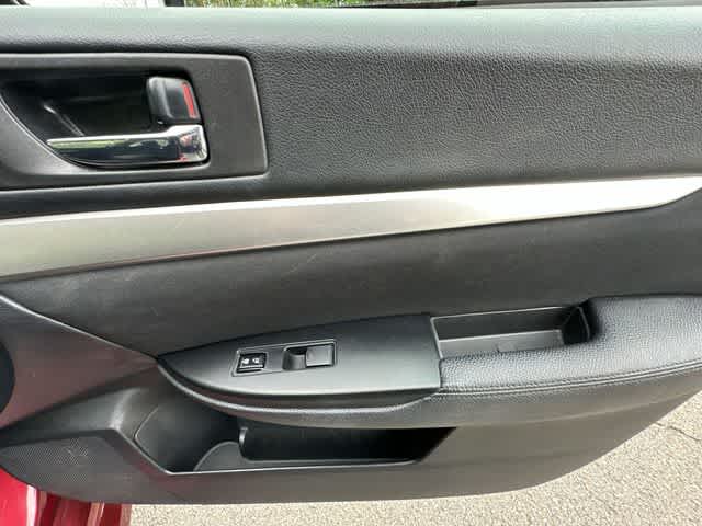 Thumbnail: 2010 Subaru Legacy - 18