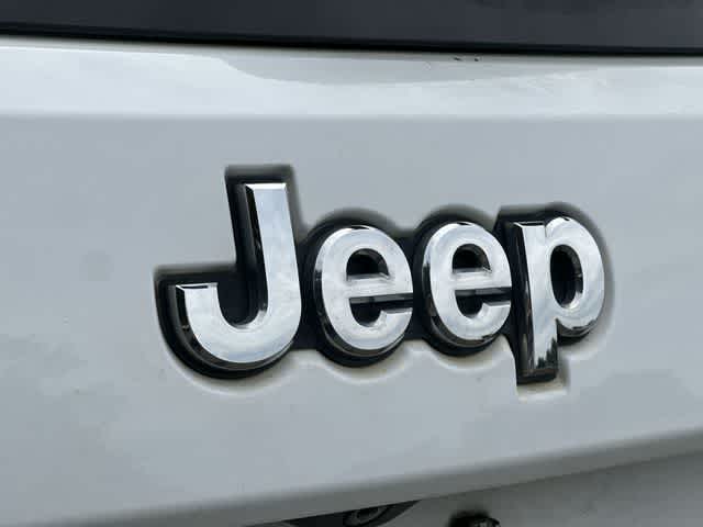 Thumbnail: 2014 Jeep Grand Cherokee - 26