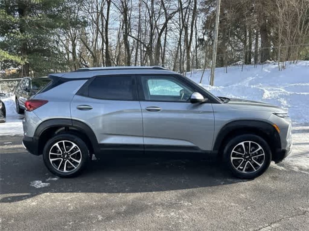 Used 2025 Chevrolet Trailblazer LT SUV