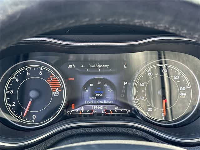 Thumbnail: 2019 Jeep Cherokee - 6