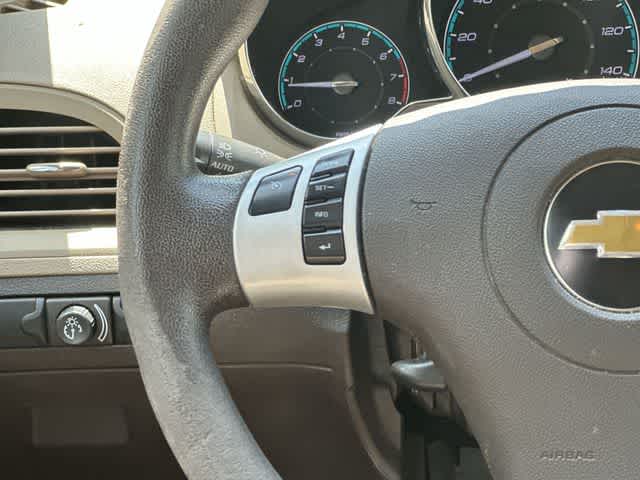 Thumbnail: 2011 Chevrolet Malibu - 8