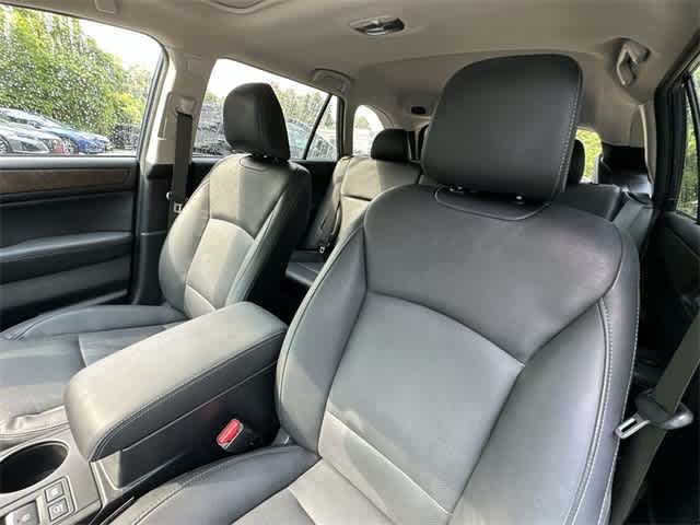2017 Subaru Outback 3.6R Limited 16
