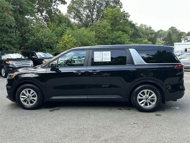 2022 Kia Carnival LXS photo 2