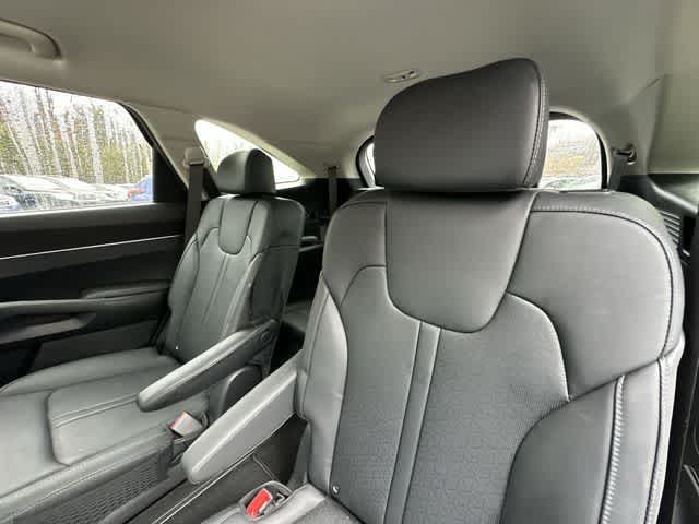 Thumbnail: 2023 Kia Sorento - 17