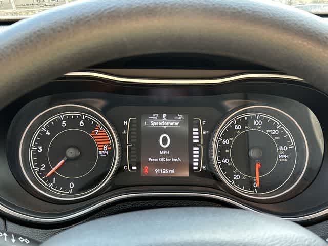 Thumbnail: 2019 Jeep Cherokee - 6