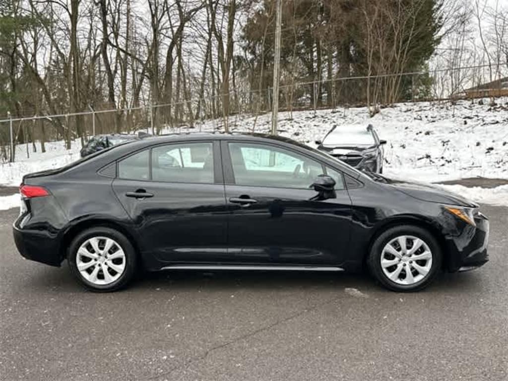 Used 2024 Toyota Corolla LE Sedan