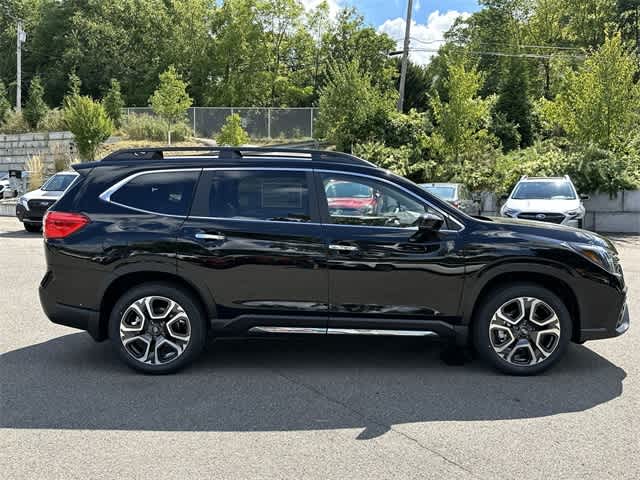 2025 Subaru Ascent Touring photo 3