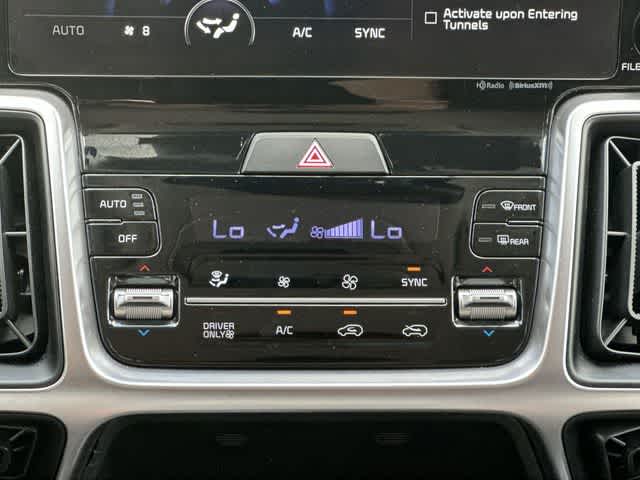 Thumbnail: 2023 Kia Sorento - 16