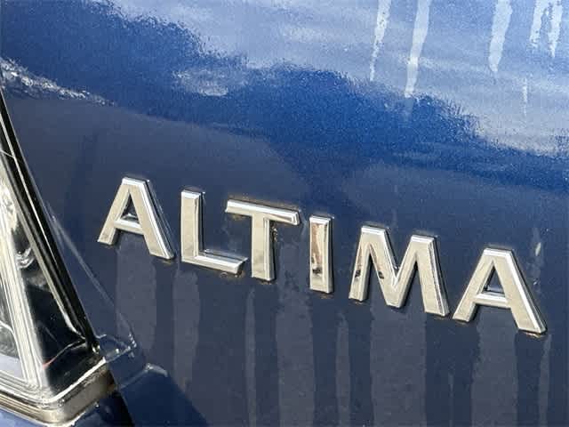Thumbnail: 2009 Nissan Altima - 16