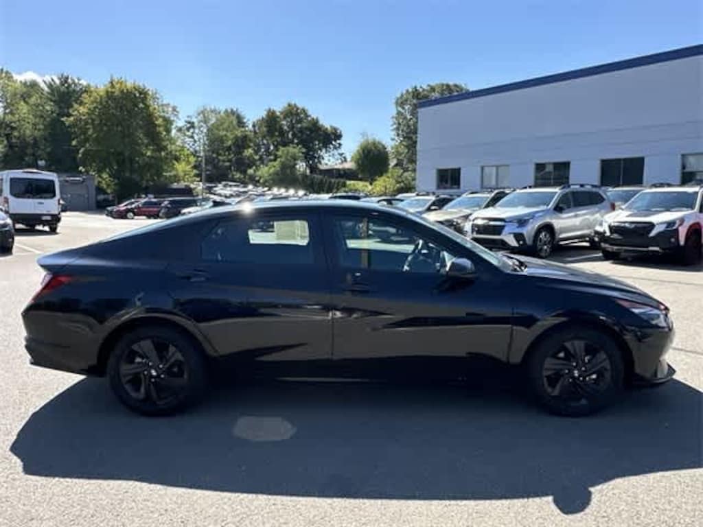 Used 2023 Hyundai Elantra SEL Sedan