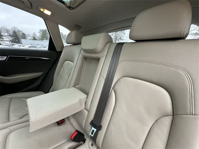 Thumbnail: 2012 Audi Q5 - 16