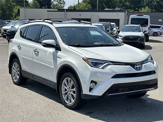 Thumbnail: 2018 Toyota RAV4 - 22