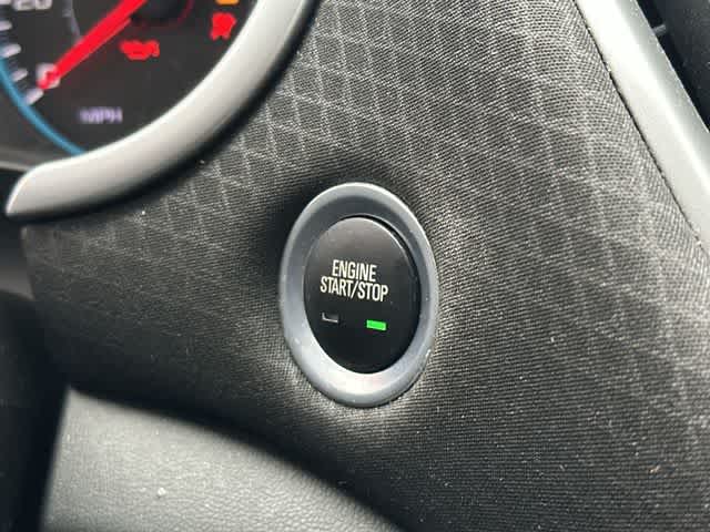 Thumbnail: 2017 Chevrolet Malibu - 10