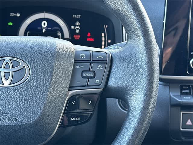 Thumbnail: 2025 Toyota Camry - 9