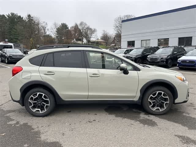 Thumbnail: 2016 Subaru Crosstrek - 3