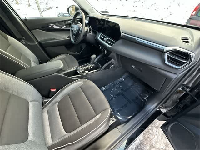 Thumbnail: 2025 Chevrolet TrailBlazer - 18