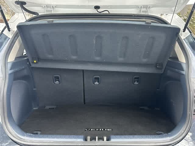 Thumbnail: 2023 Hyundai Venue - 24