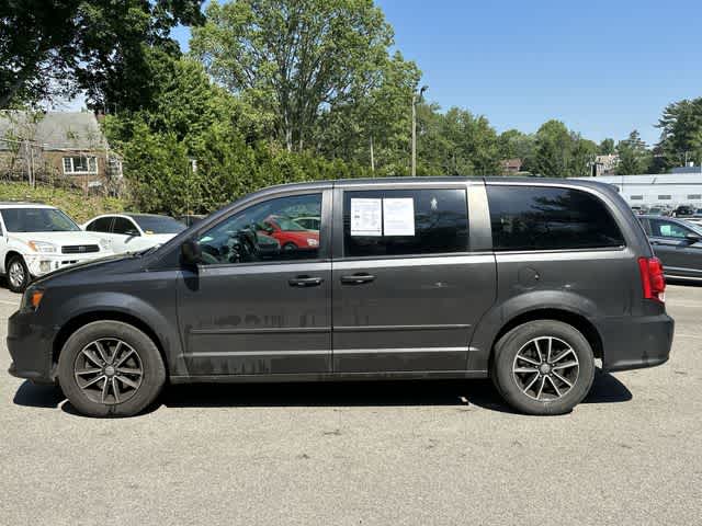 Thumbnail: 2017 Dodge Grand Caravan - 2
