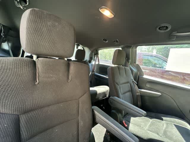 Thumbnail: 2017 Dodge Grand Caravan - 14
