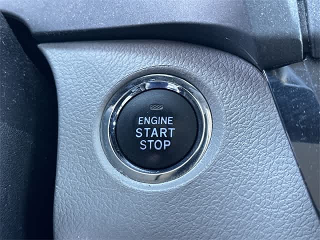 Thumbnail: 2020 Toyota Sienna - 10