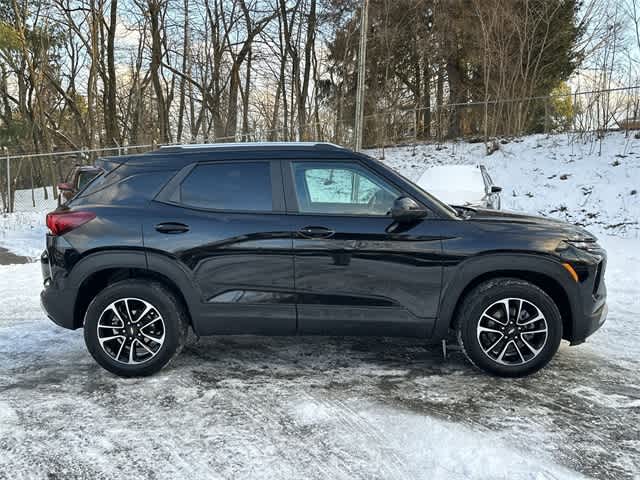 Thumbnail: 2025 Chevrolet TrailBlazer - 3