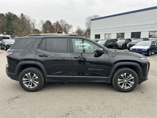 2025 Chevrolet Equinox LT photo 3