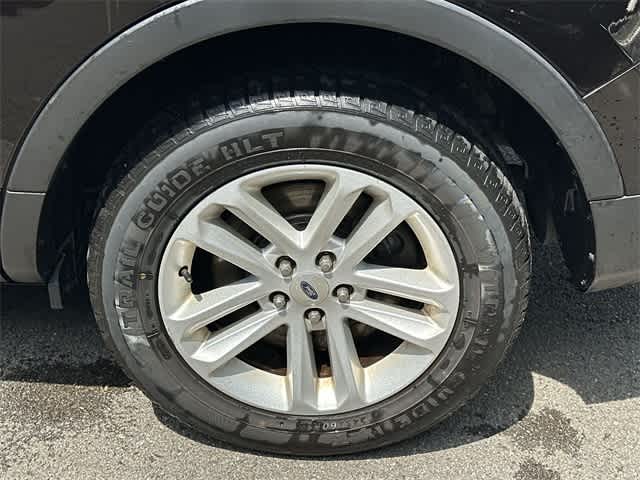 Thumbnail: 2013 Ford Explorer - 4