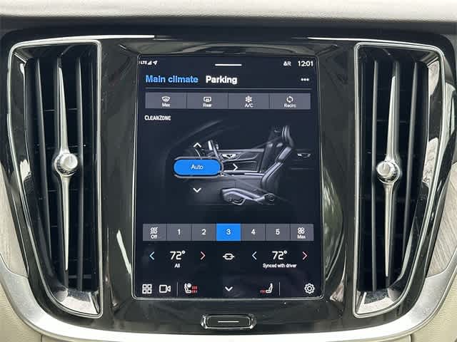 Thumbnail: 2024 Volvo S60 - 16