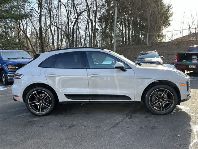 Thumbnail: 2020 Porsche Macan - 3