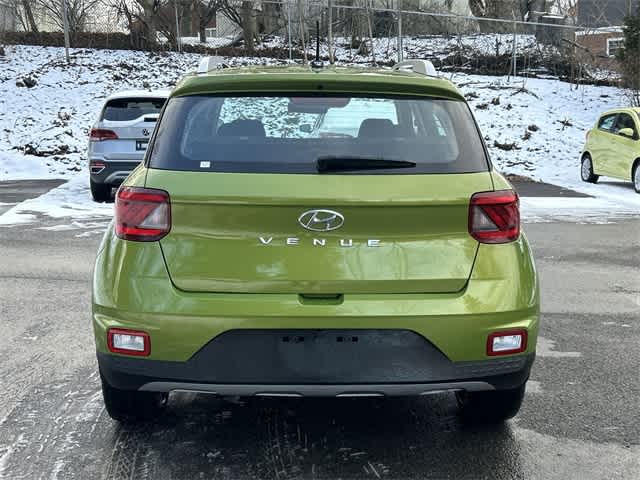 Thumbnail: 2023 Hyundai Venue - 4
