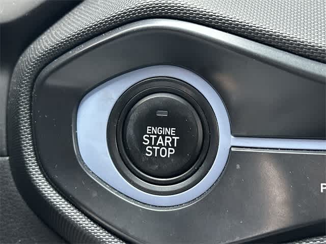 Thumbnail: 2022 Hyundai Veloster - 9