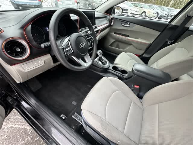 Thumbnail: 2021 Kia Forte - 14