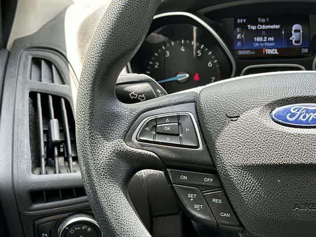 Thumbnail: 2016 Ford Focus - 7