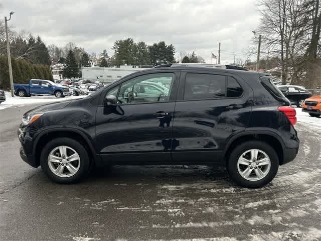 Thumbnail: 2022 Chevrolet Trax - 2