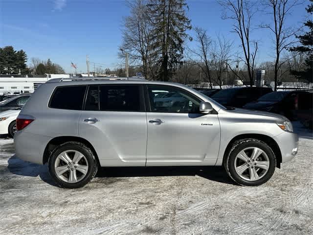 Thumbnail: 2010 Toyota Highlander - 3