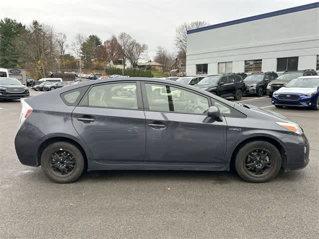 2014 Toyota Prius Two photo 3