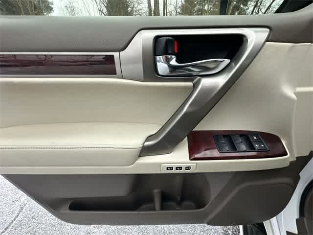 Thumbnail: 2013 Lexus GX - 18