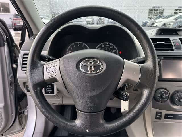 Thumbnail: 2013 Toyota Corolla - 7