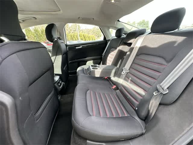 Thumbnail: 2015 Ford Fusion - 16