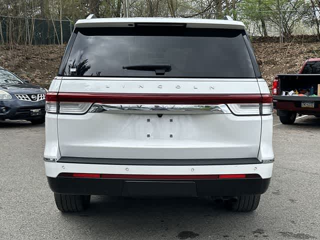 Thumbnail: 2024 Lincoln Navigator - 4