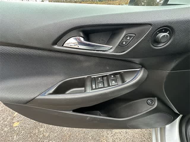 Thumbnail: 2017 Chevrolet Cruze - 16