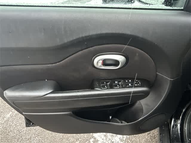 Thumbnail: 2016 Kia Soul - 16