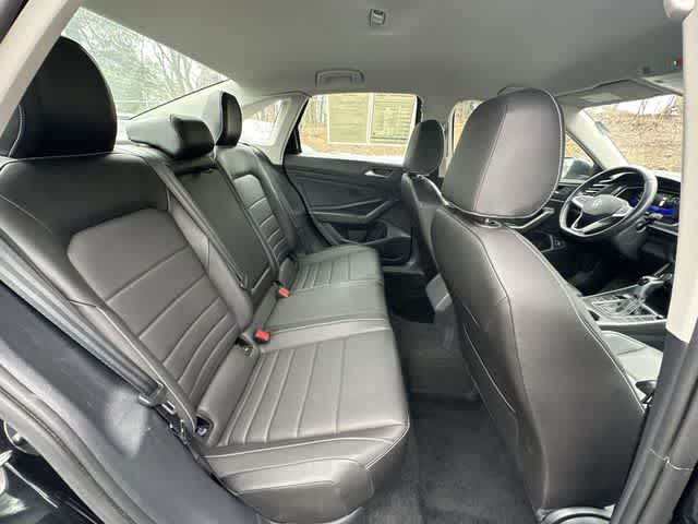 Thumbnail: 2024 Volkswagen Jetta - 22