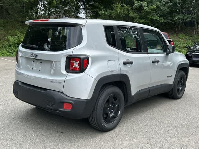 Thumbnail: 2016 Jeep Renegade - 21