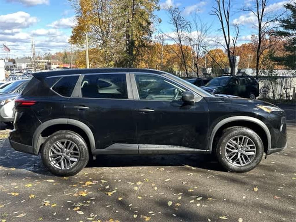 Used 2024 Nissan Rogue S SUV
