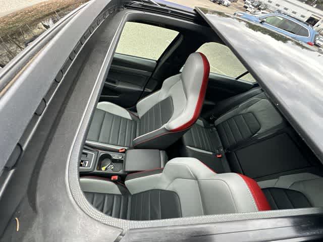 Thumbnail: 2022 Volkswagen Golf - 6