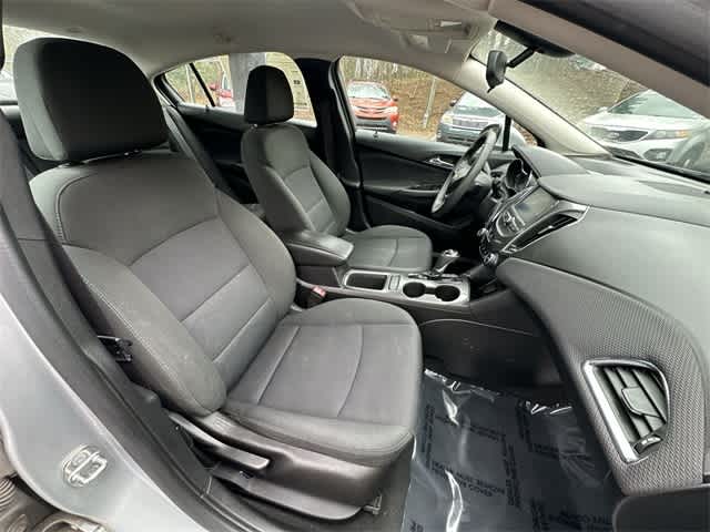 Thumbnail: 2017 Chevrolet Cruze - 19