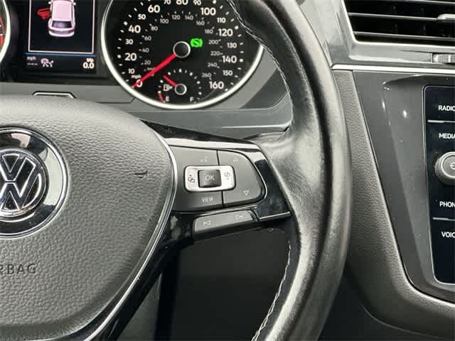 Thumbnail: 2021 Volkswagen Tiguan - 10